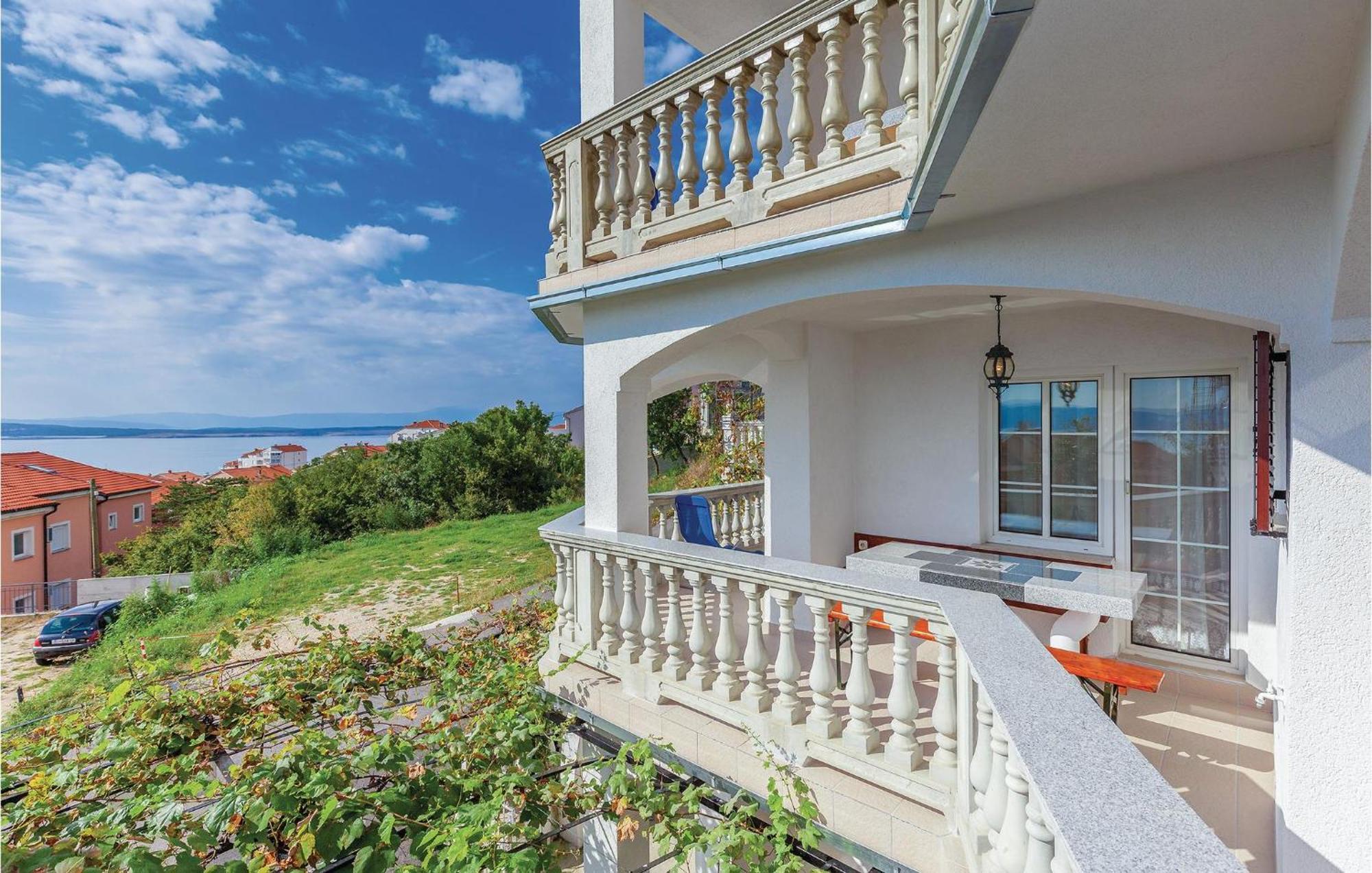 Nice Apartment In Crikvenica With Kitchen Exteriör bild